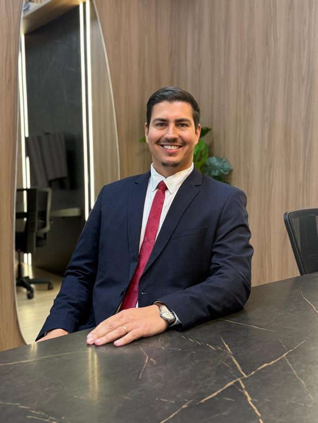 Lucas Ugioni Urbano, advogado criminalista, OAB/SC 41.493